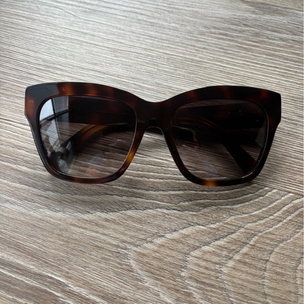Celine Triomphe Tortoise Shell Sunglasses - Picture 5 of 7